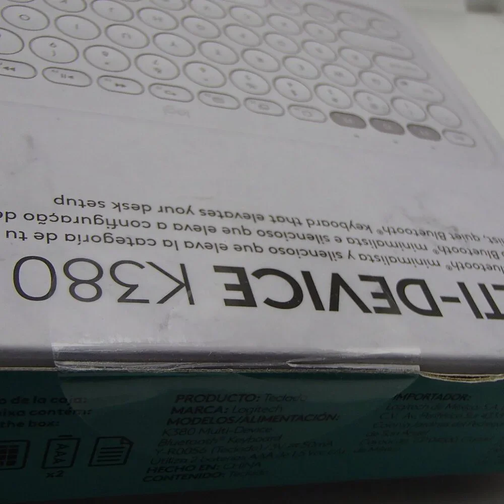 Logitech K380 Multi-Device Spanish, Bluetooth Keyboard - Off-White, (Espanol) - Picture 3 of 8